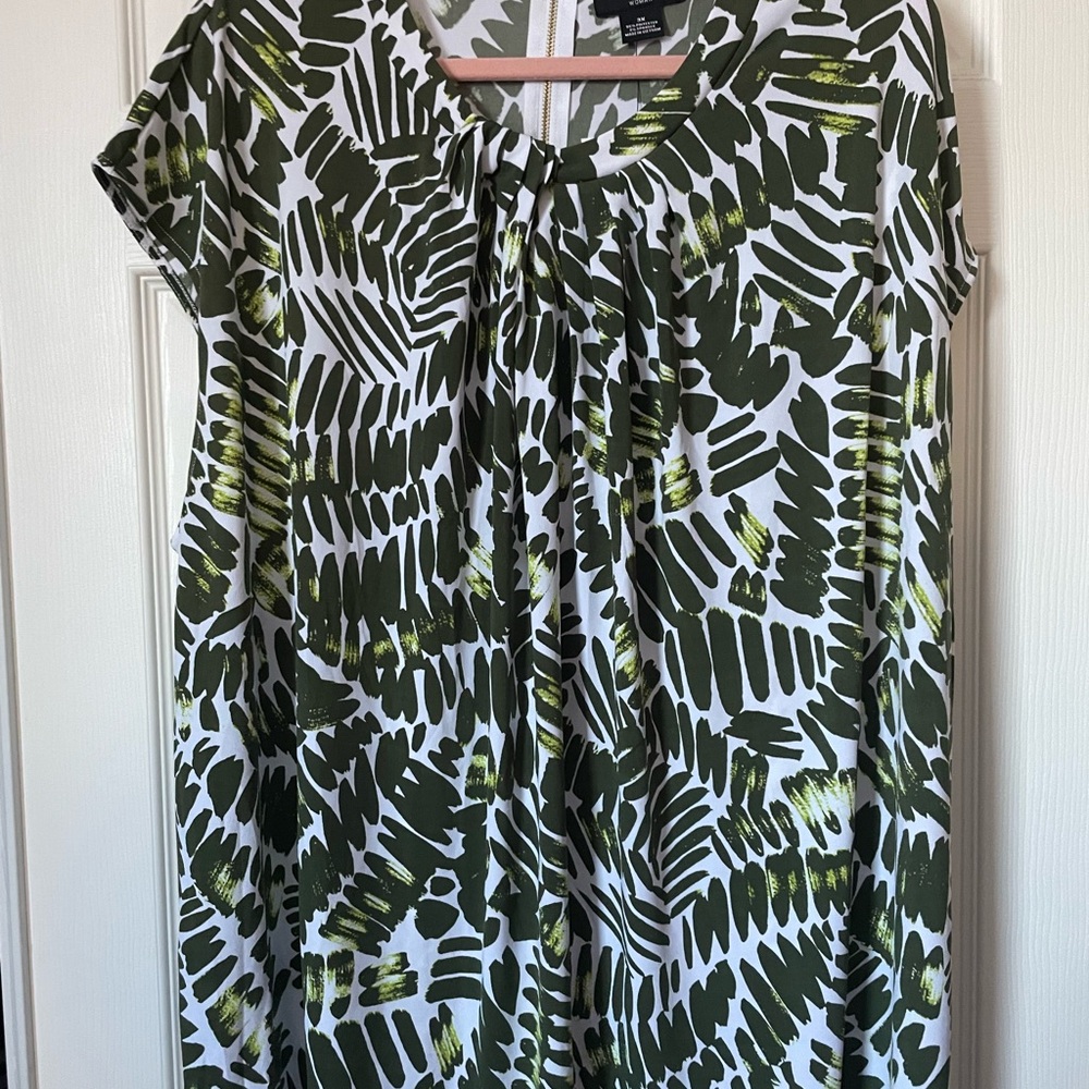 Liz Claiborne Olive and White Blouse